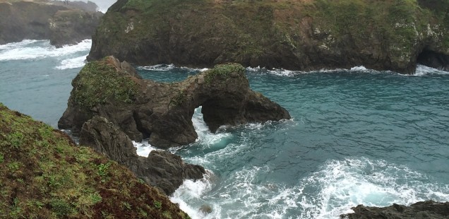 waves crashing on some rocks